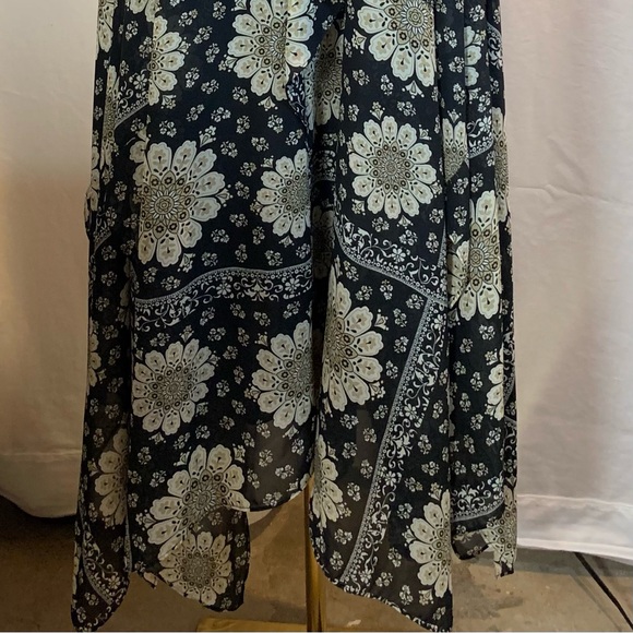 Black, white and tan cocktail dress, hi-lo - Picture 12 of 12